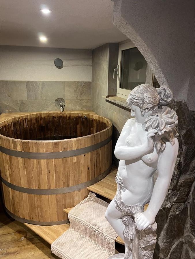 Domacija Paternoster Hotel Litija Ngoại thất bức ảnh