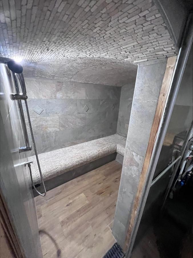 Domacija Paternoster Hotel Litija Ngoại thất bức ảnh